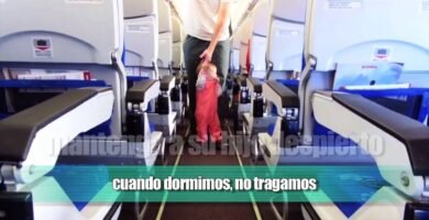 Checklist para cómo aliviar el dolor de oídos del bebé en el avión